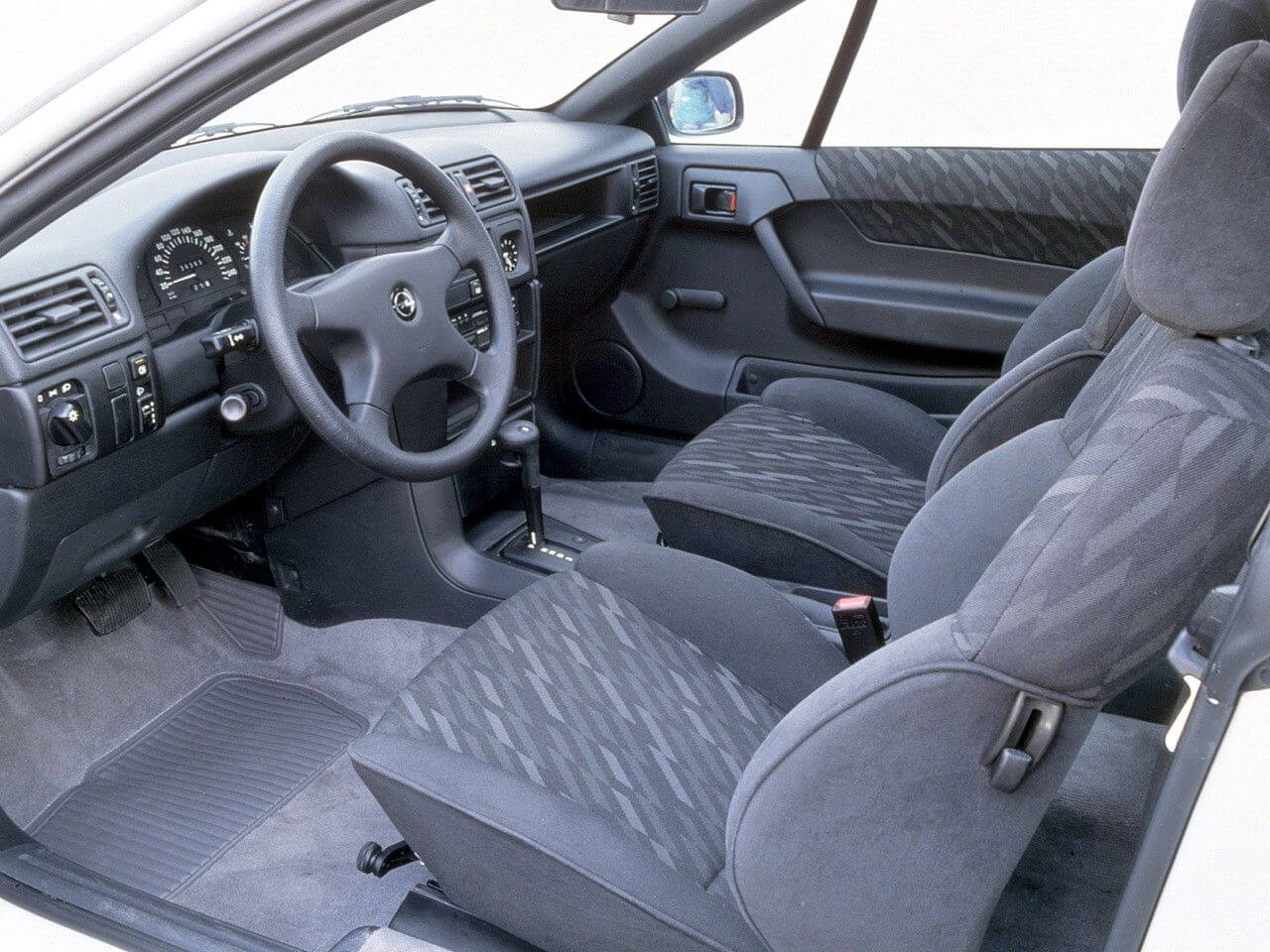 Calibra  Opel Calibra Turbo 4x4 year 1989 yellow - 943045724, EAN
